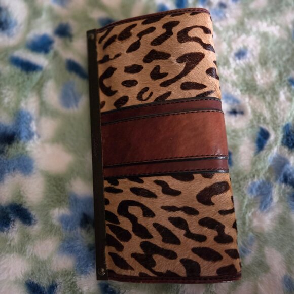 Fossil Leather Leopard Wallet - Picture 1 of 3